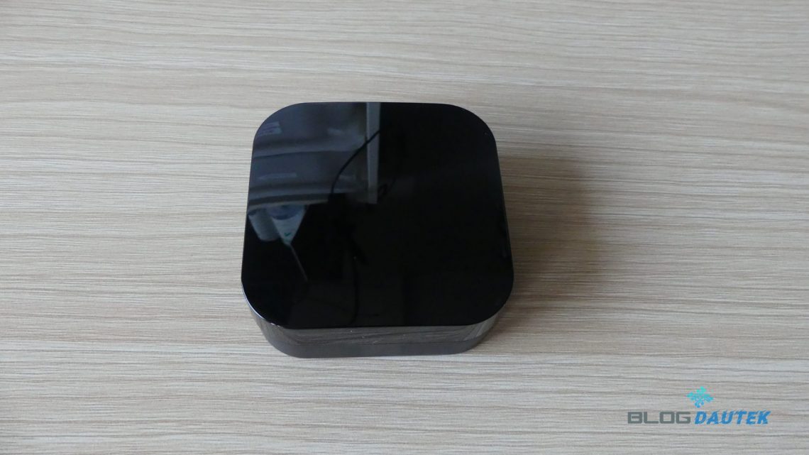 Test de la télécommande universelle Moes UFO-R11
