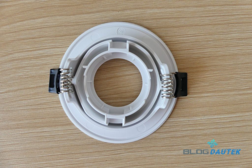 Adaptateur encastre Sonoff 6